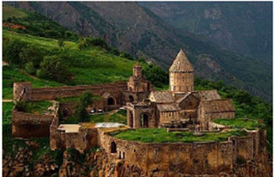 Conference: “Les différences entre l’église arménienne et les autres églises sœurs”