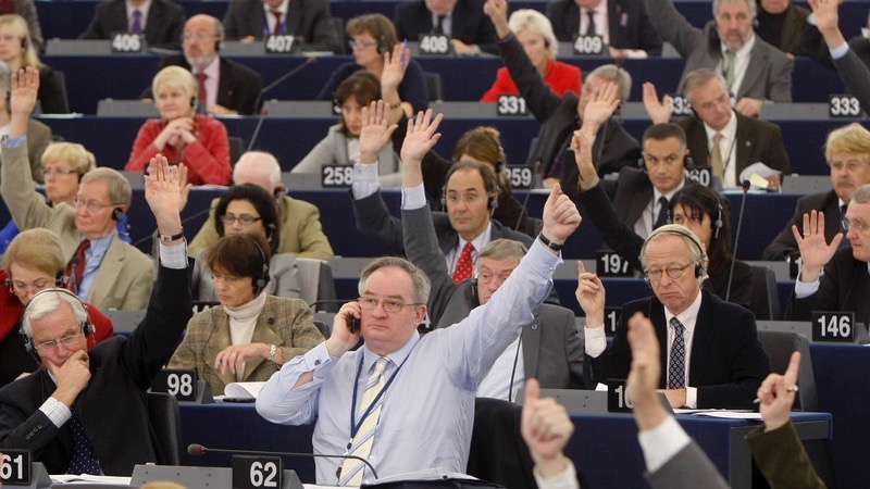 European Parliament calls for suspension of Turkey accession process